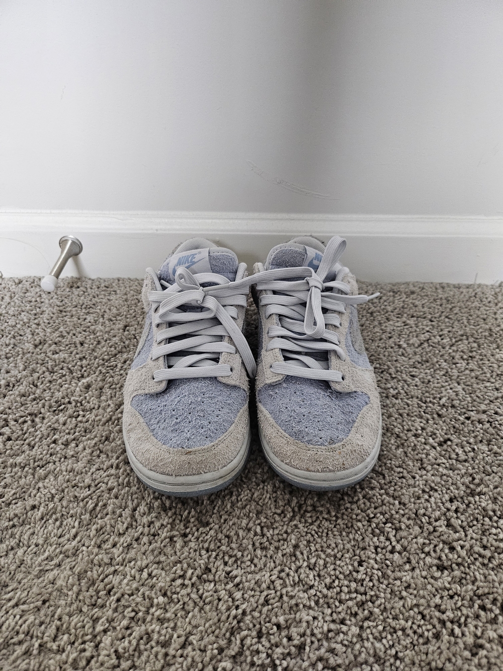Nike Low Top Sneakers in Light Gray and Pale Blue